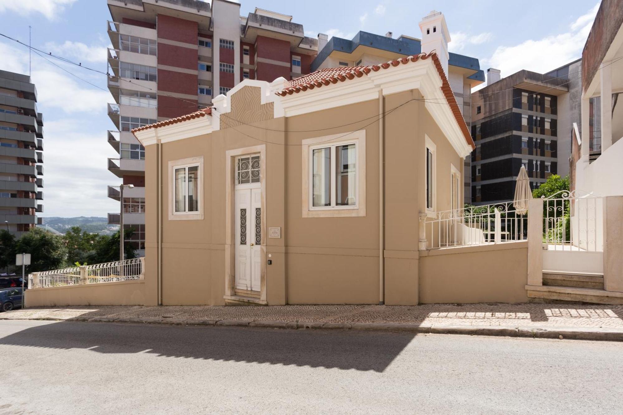 Vila Julieta Guesthouse Coimbra Kültér fotó